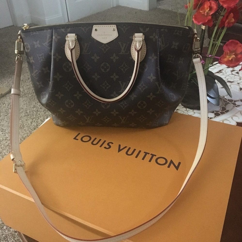 Authentic LV Turenne MM Monogram